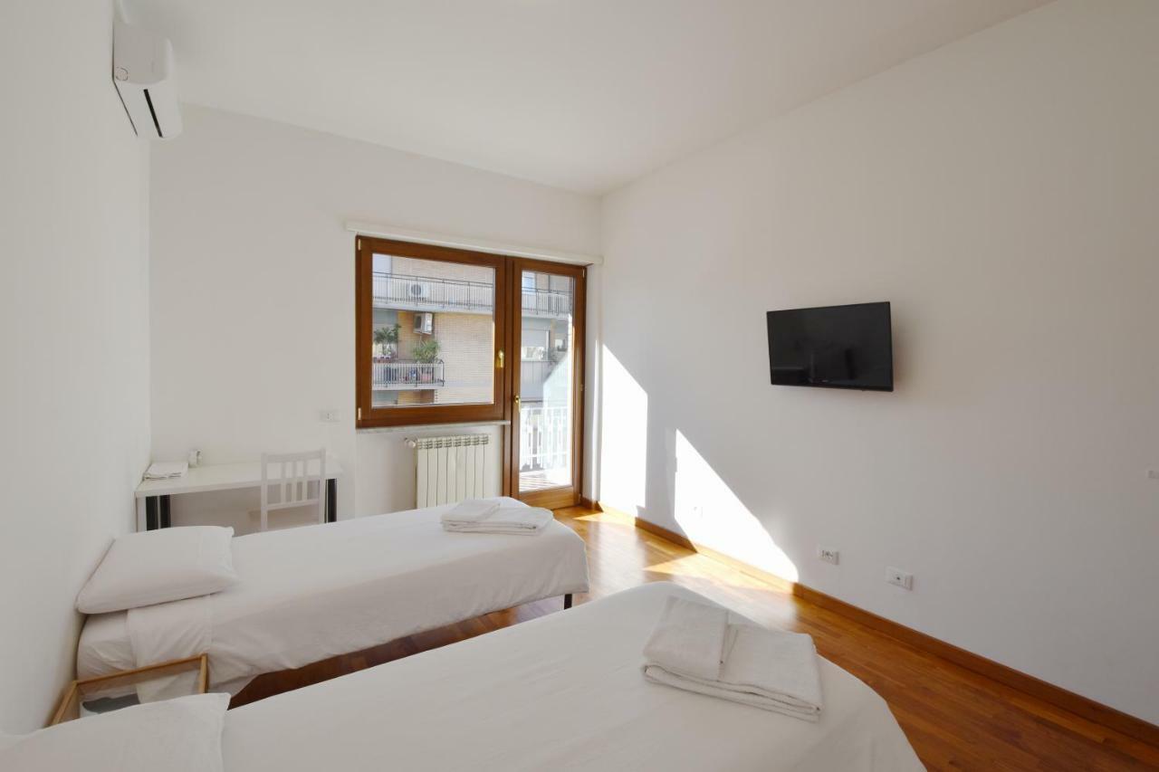 Nice And Warm Rooms Roma Exterior foto