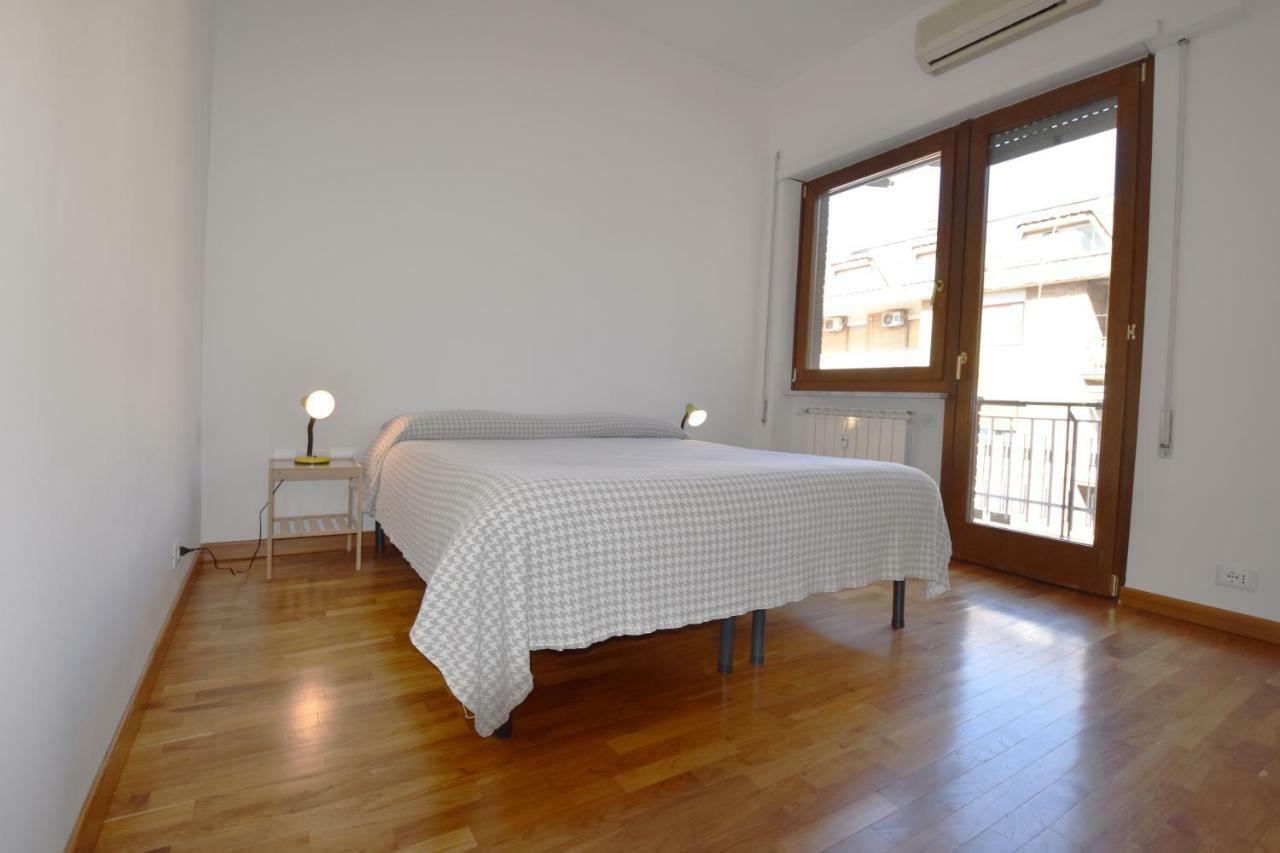 Nice And Warm Rooms Roma Exterior foto